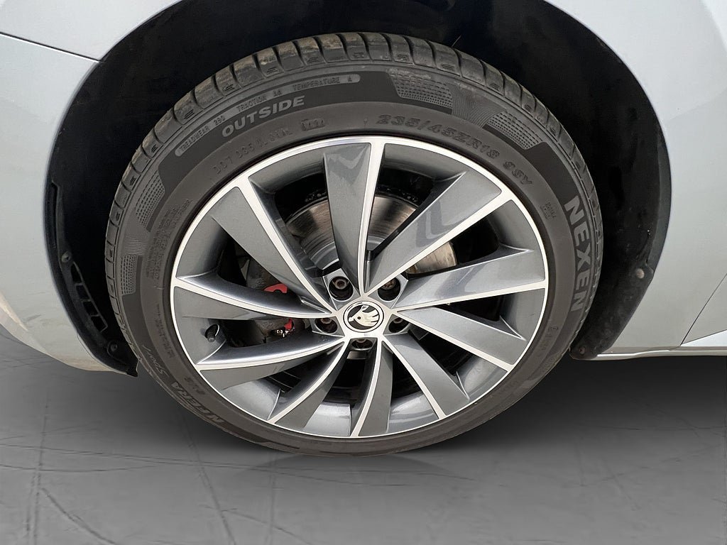 Vehicle Image 35