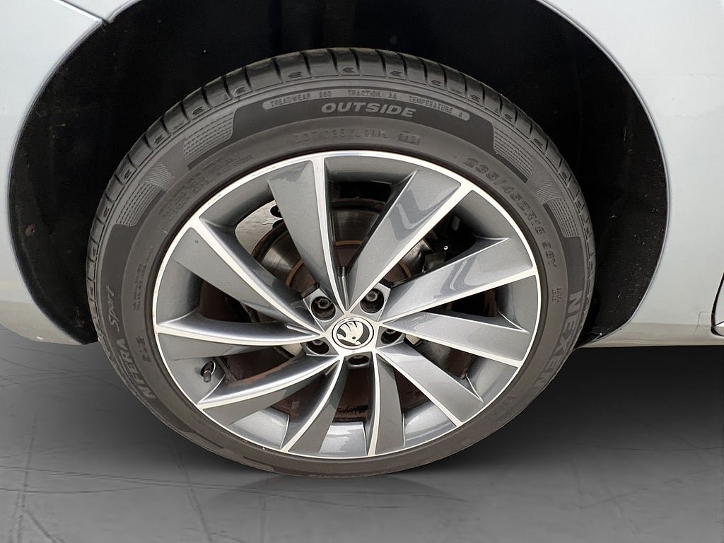 Vehicle Image 37