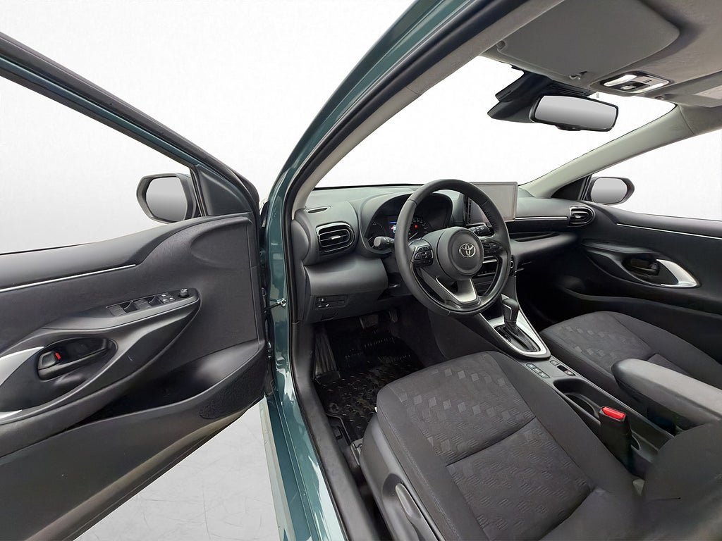 Vehicle Image 10