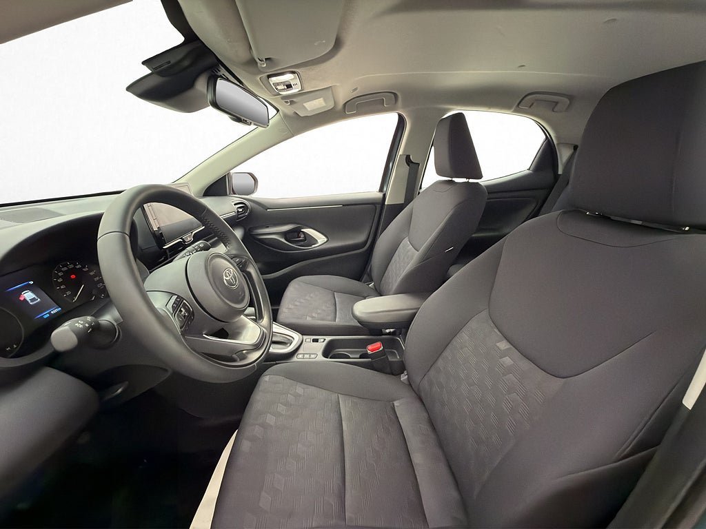 Vehicle Image 11