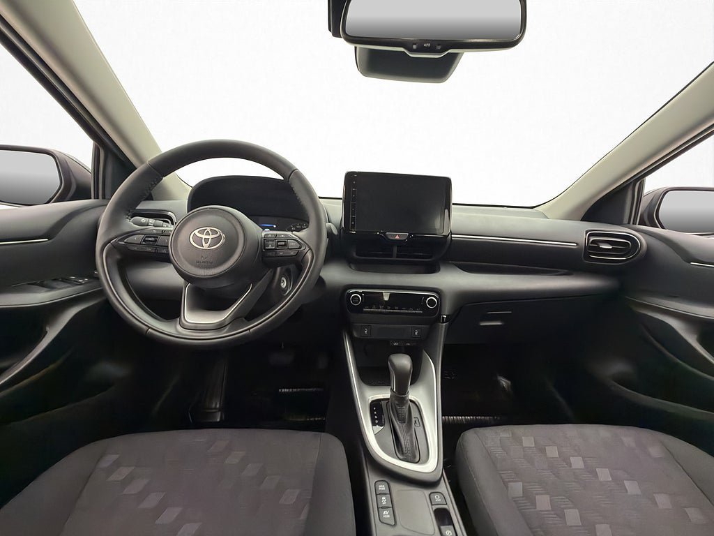 Vehicle Image 12