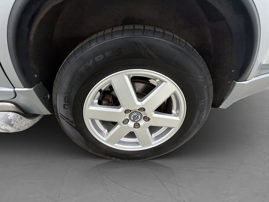 Vehicle Image 32