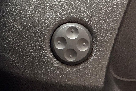 Vehicle Image 24