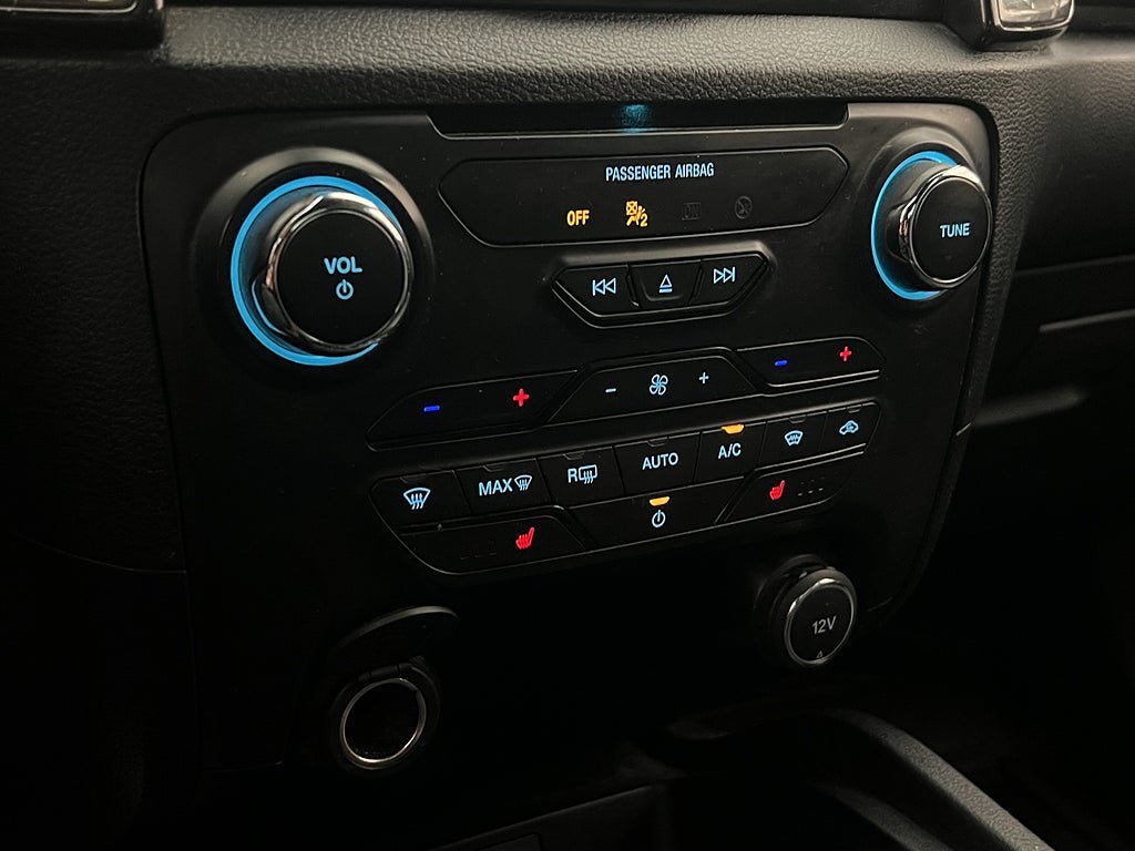 Vehicle Image 24