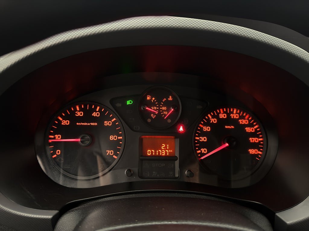 Vehicle Image 17