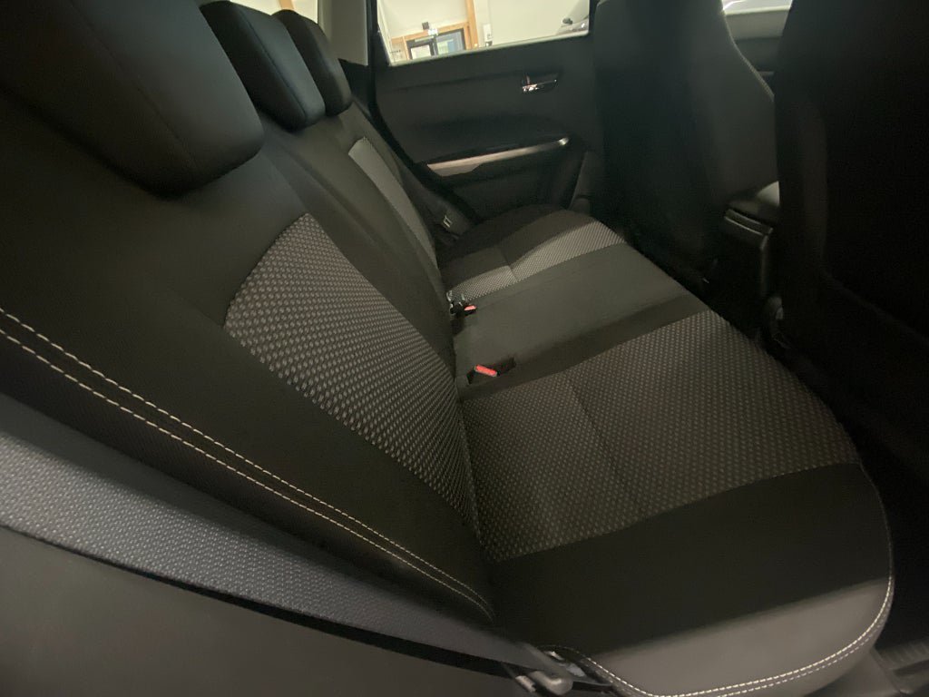 Vehicle Image 16