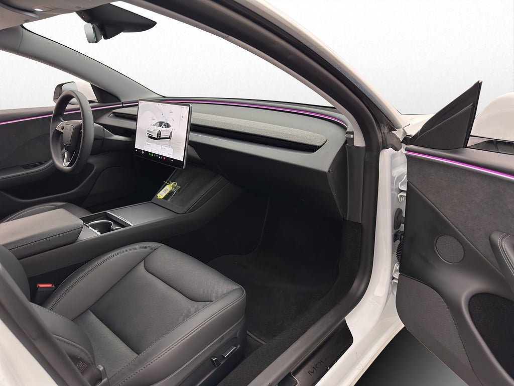Vehicle Image 31