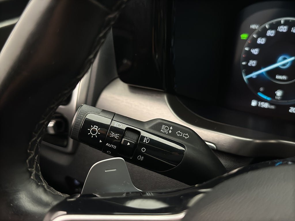 Vehicle Image 32