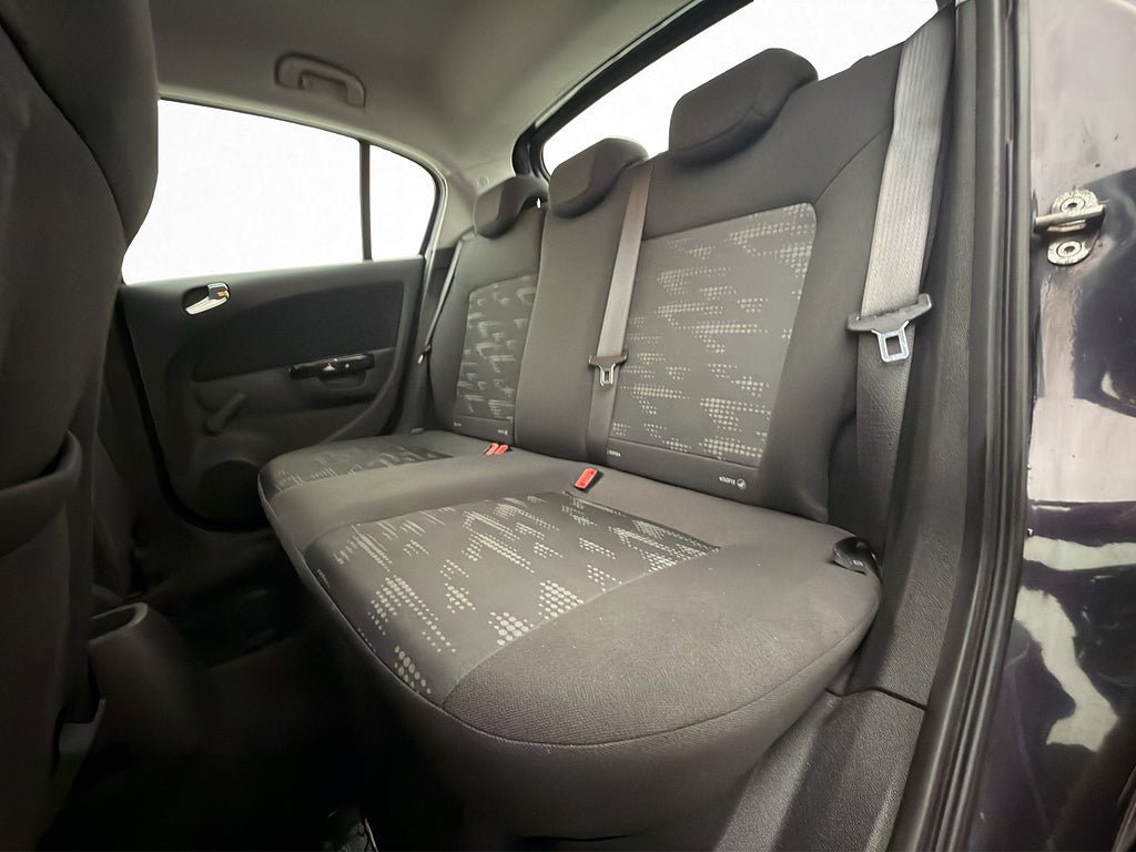 Vehicle Image 23