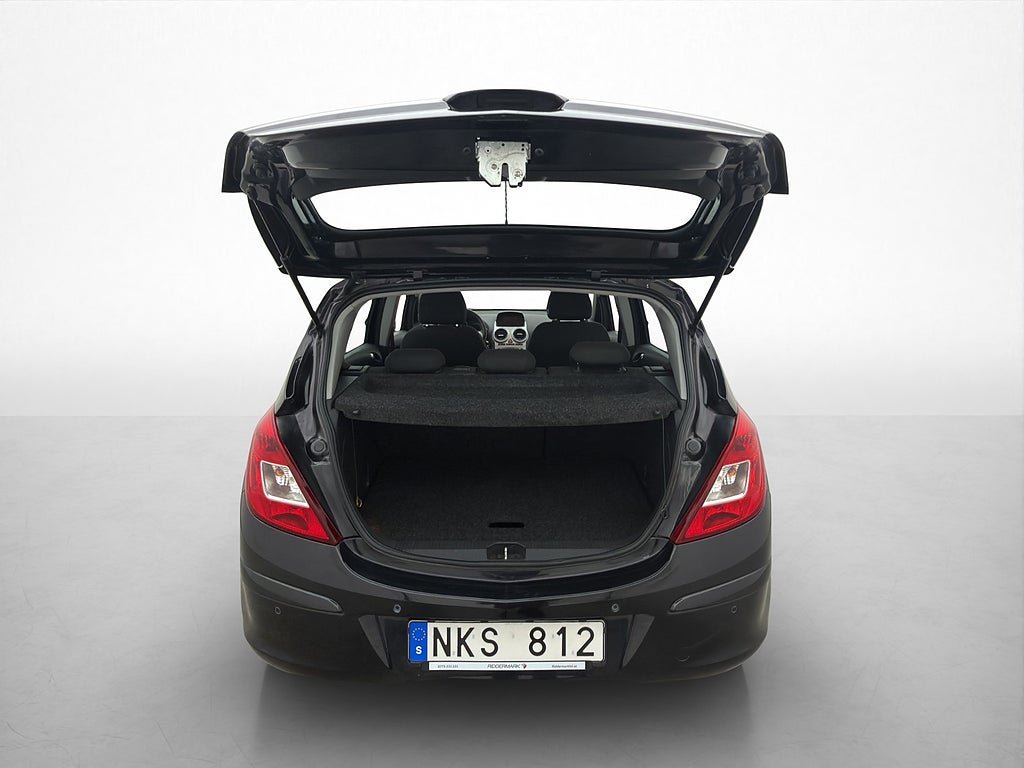 Vehicle Image 24