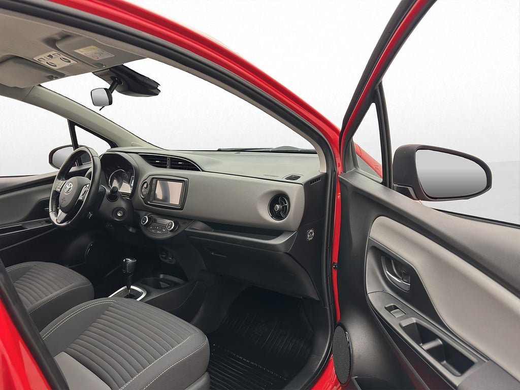 Vehicle Image 19