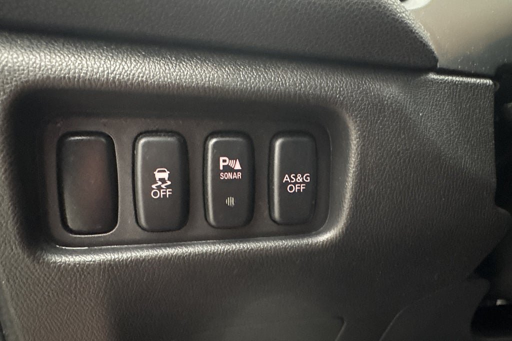 Vehicle Image 11