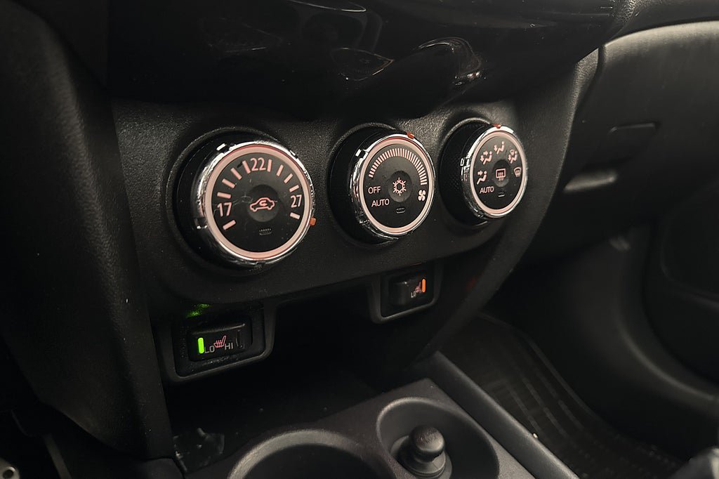 Vehicle Image 23