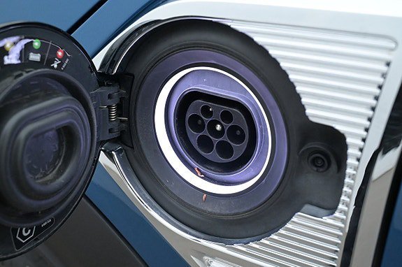 Vehicle Image 24