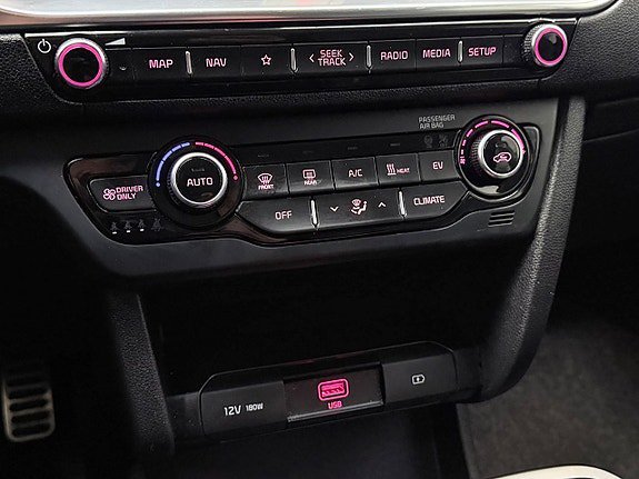 Vehicle Image 28