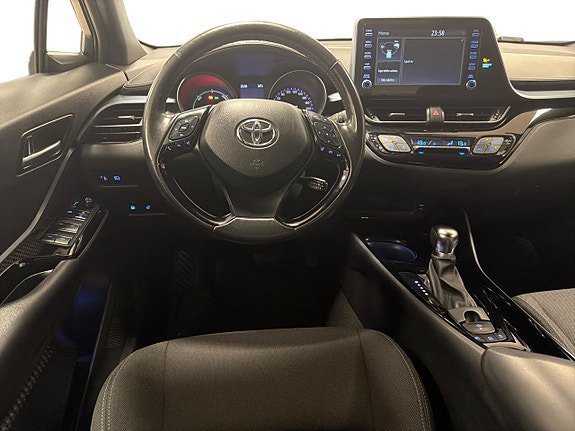 Vehicle Image 10