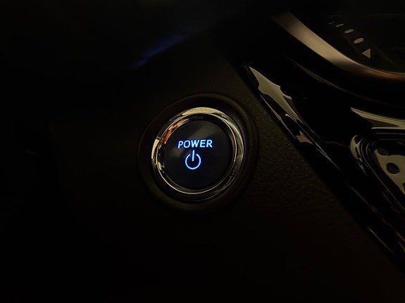 Vehicle Image 24