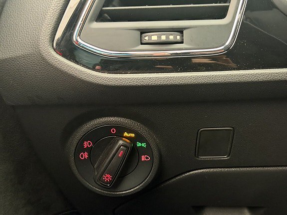 Vehicle Image 27
