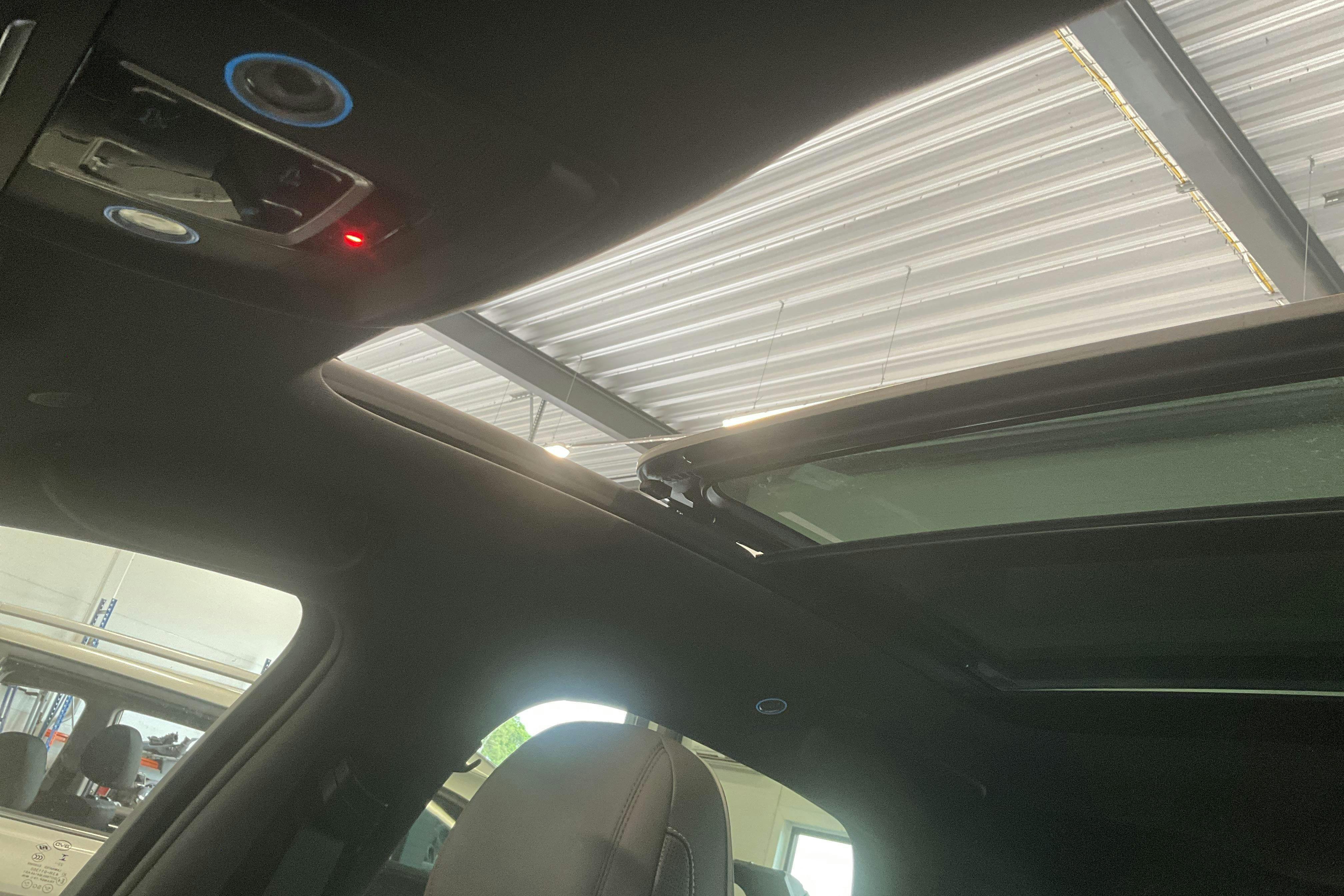Vehicle Image 19