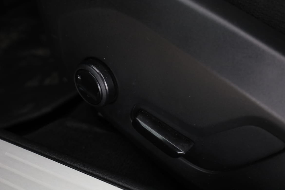 Vehicle Image 37
