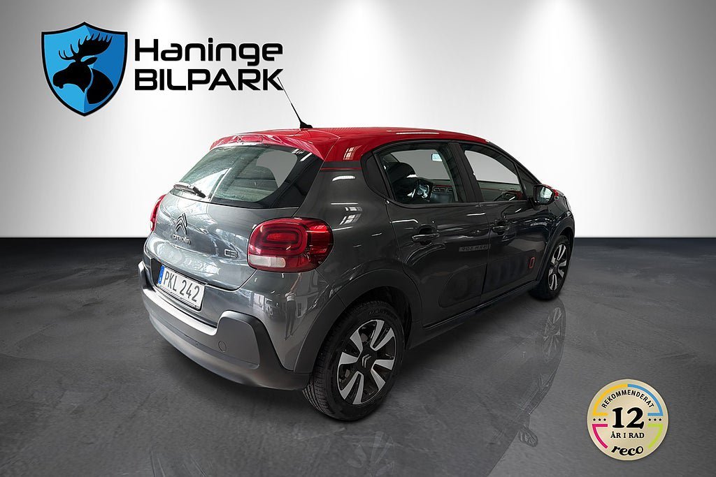 Vehicle Image 6