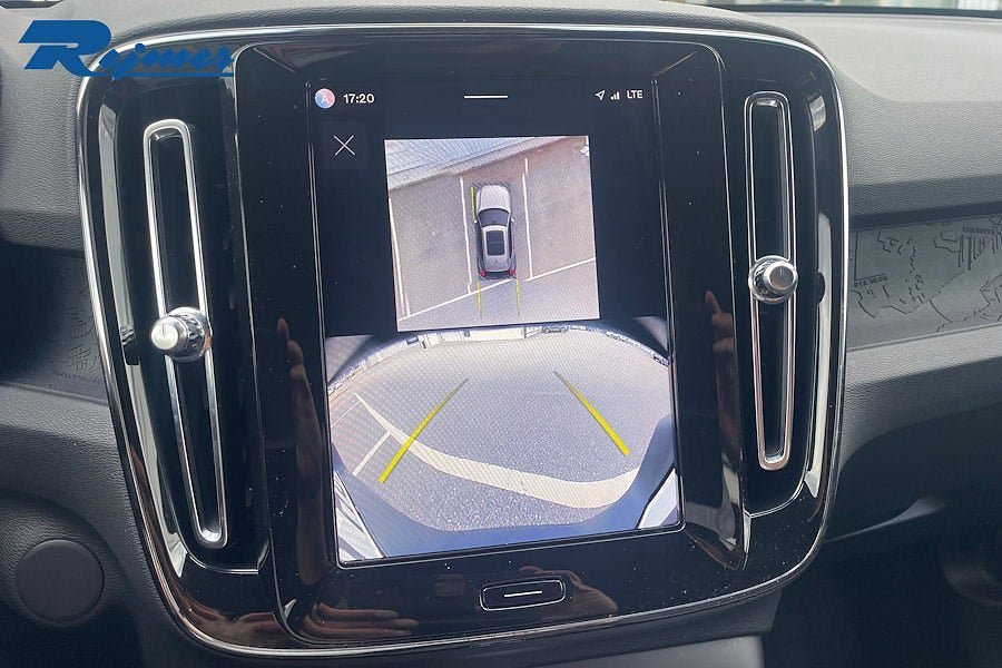 Vehicle Image 12