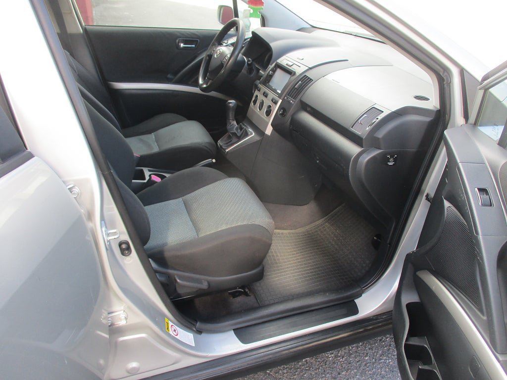 Vehicle Image 10