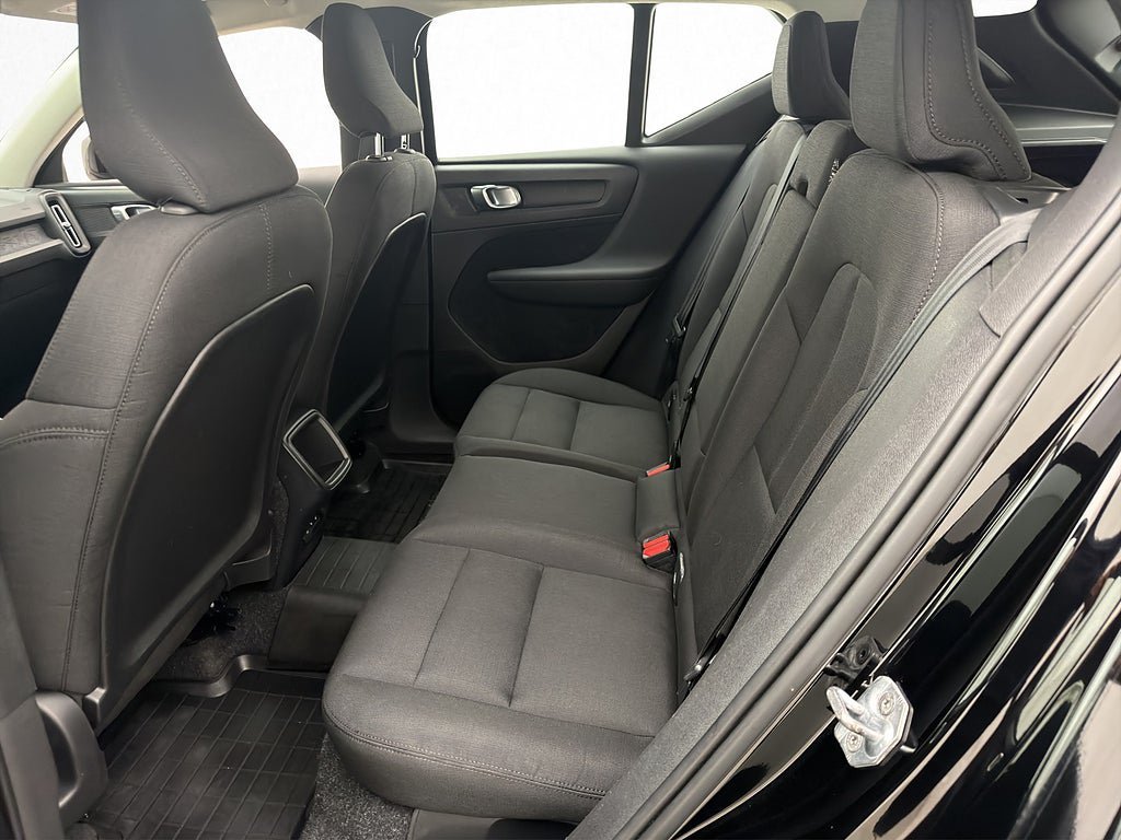 Vehicle Image 28