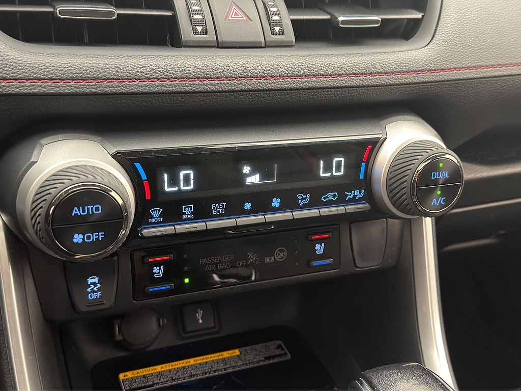 Vehicle Image 28