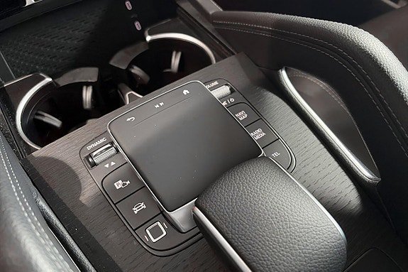 Vehicle Image 28