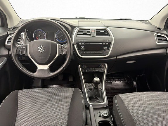 Vehicle Image 12