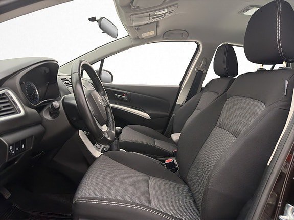 Vehicle Image 14
