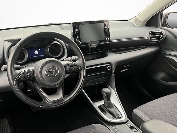 Vehicle Image 12