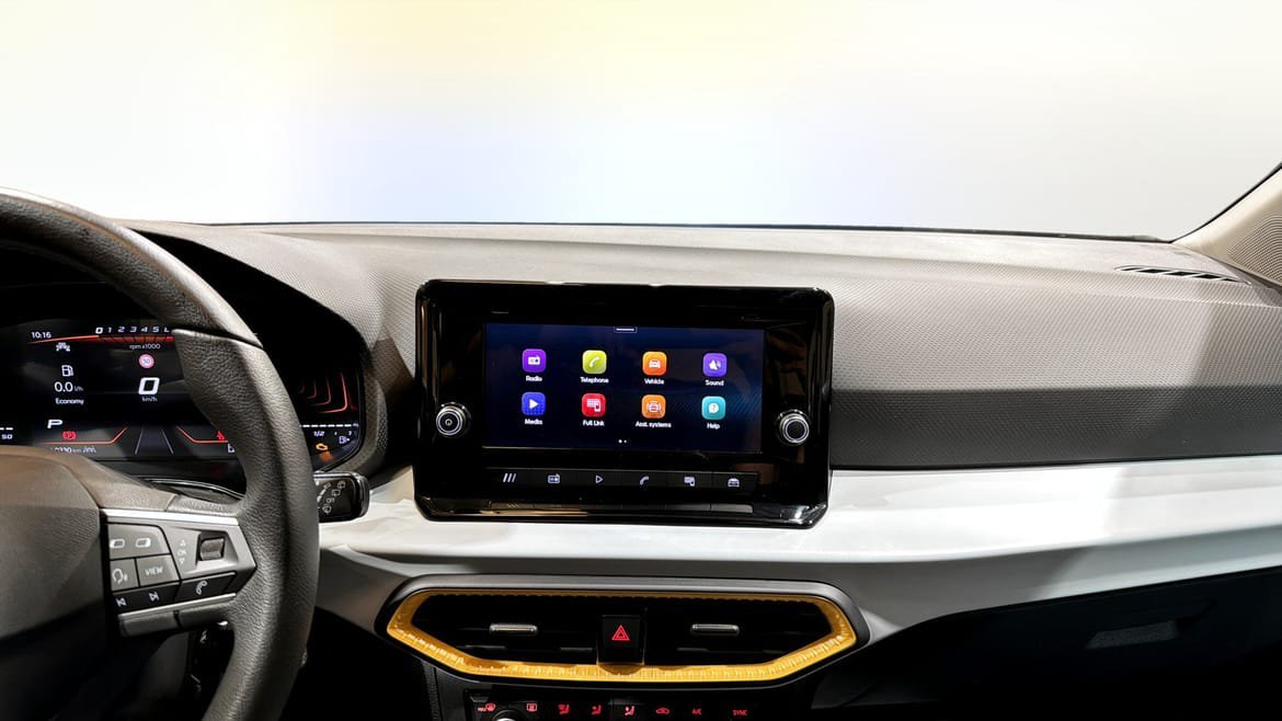Vehicle Image 9