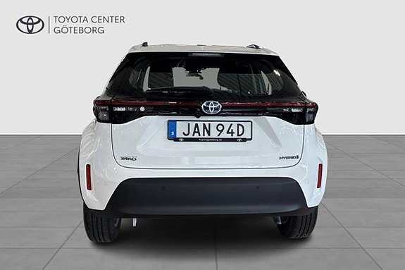 Vehicle Image 6
