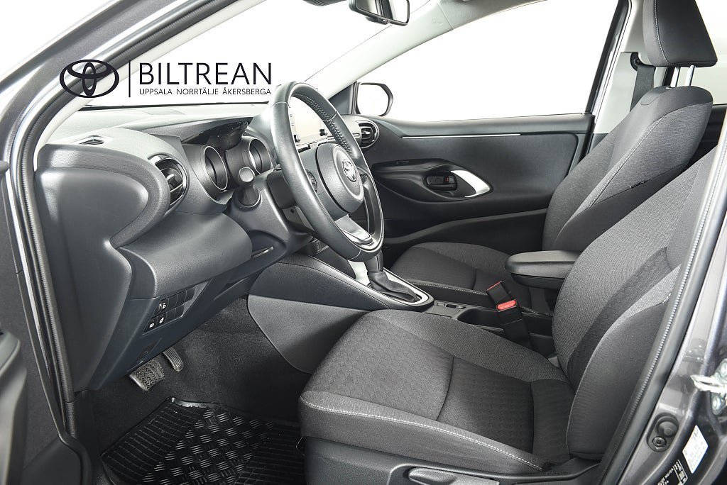Vehicle Image 6