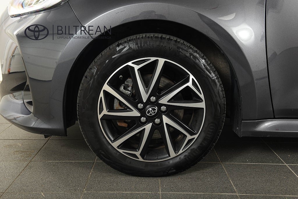 Vehicle Image 14