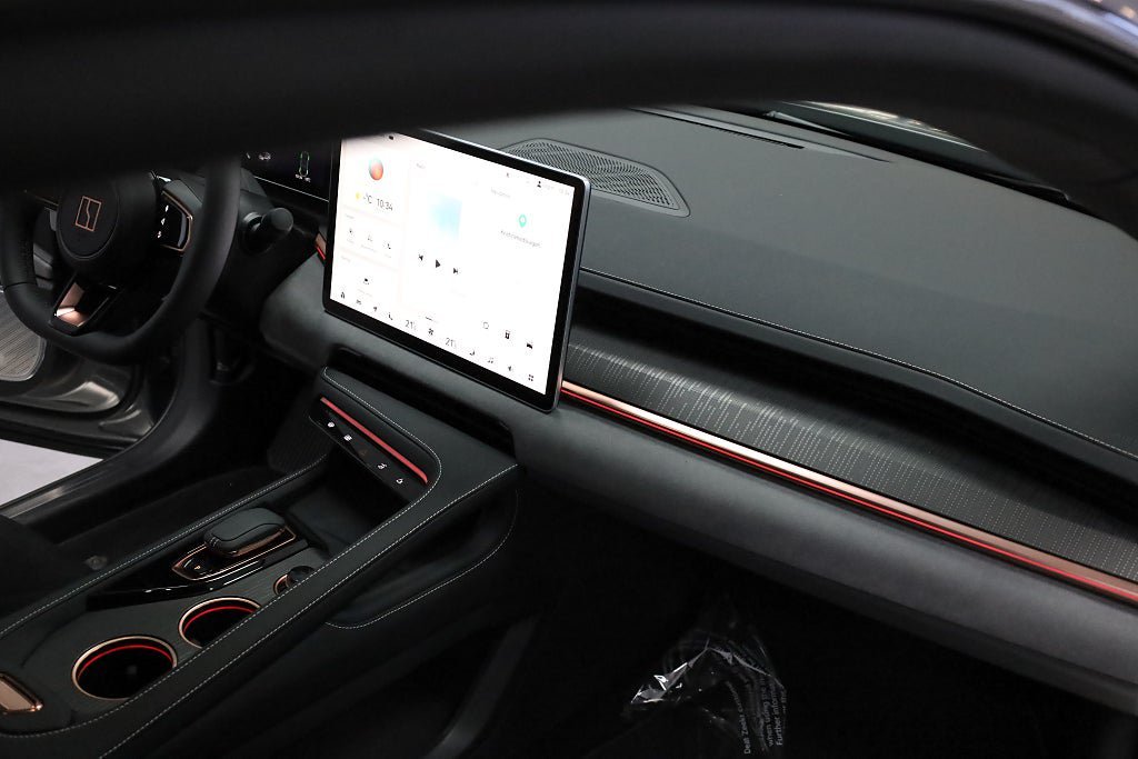 Vehicle Image 21
