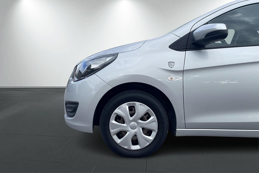 Vehicle Image 11