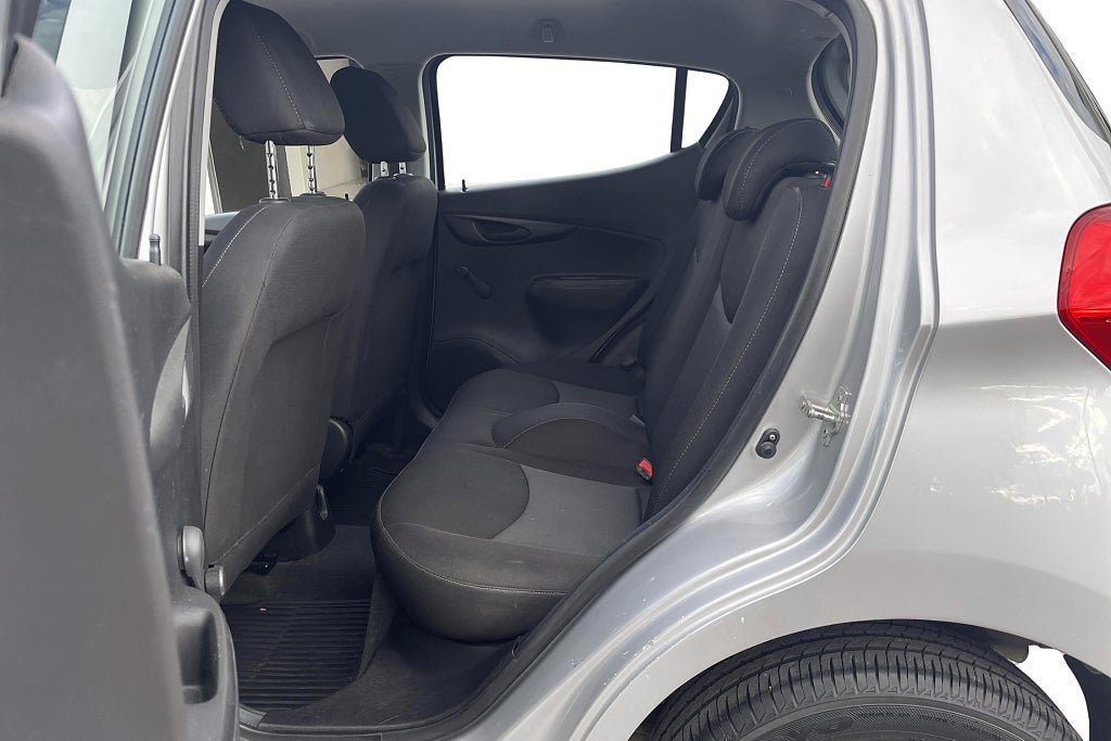 Vehicle Image 14