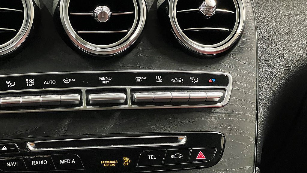 Vehicle Image 26