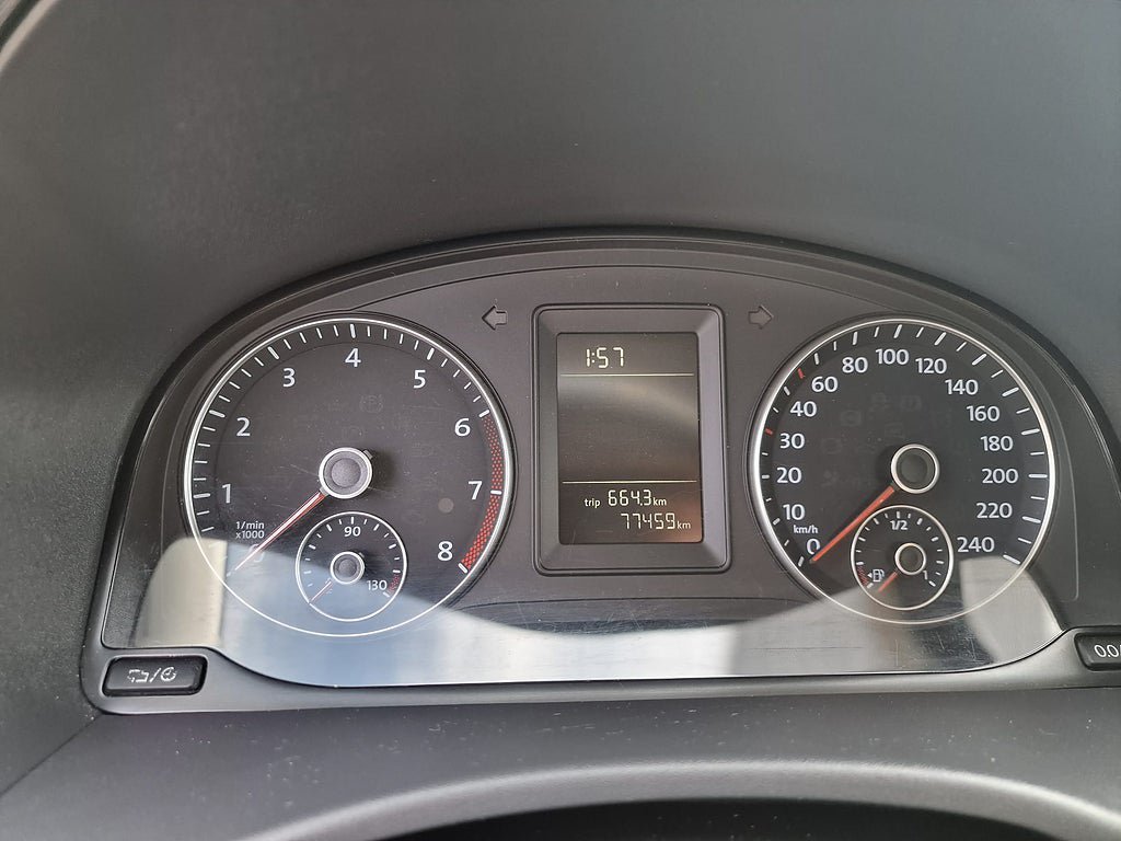 Vehicle Image 24