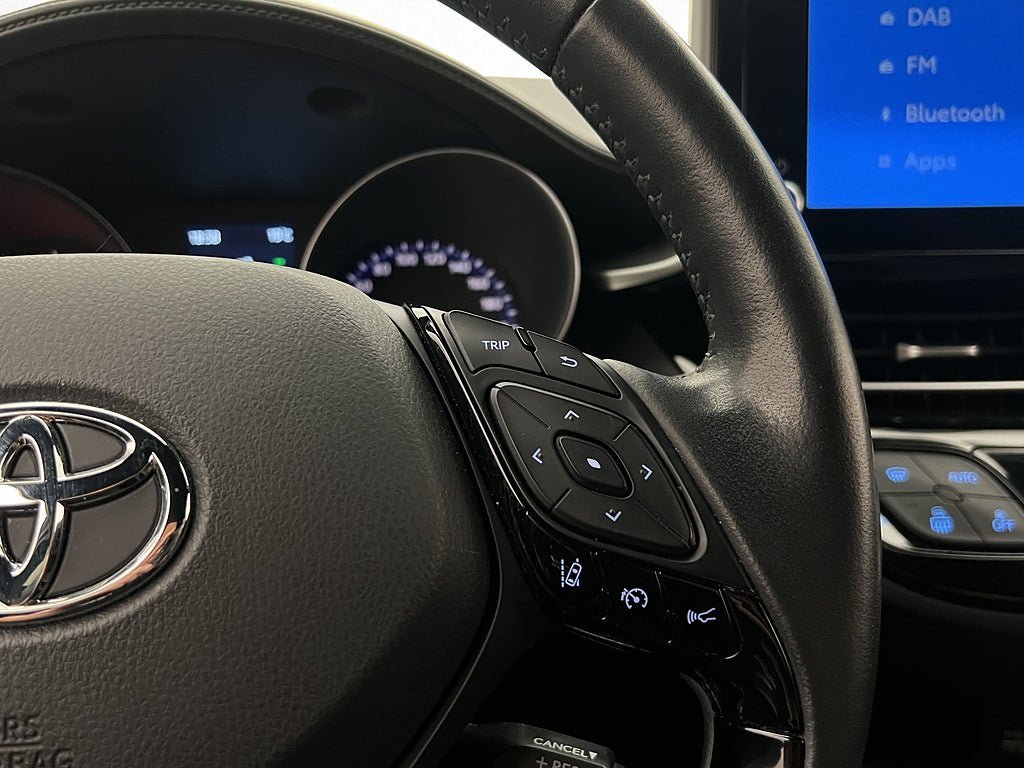 Vehicle Image 17