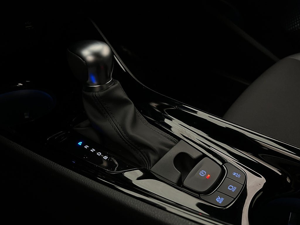 Vehicle Image 23