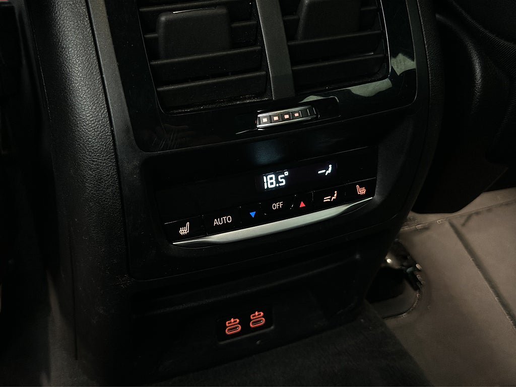 Vehicle Image 29