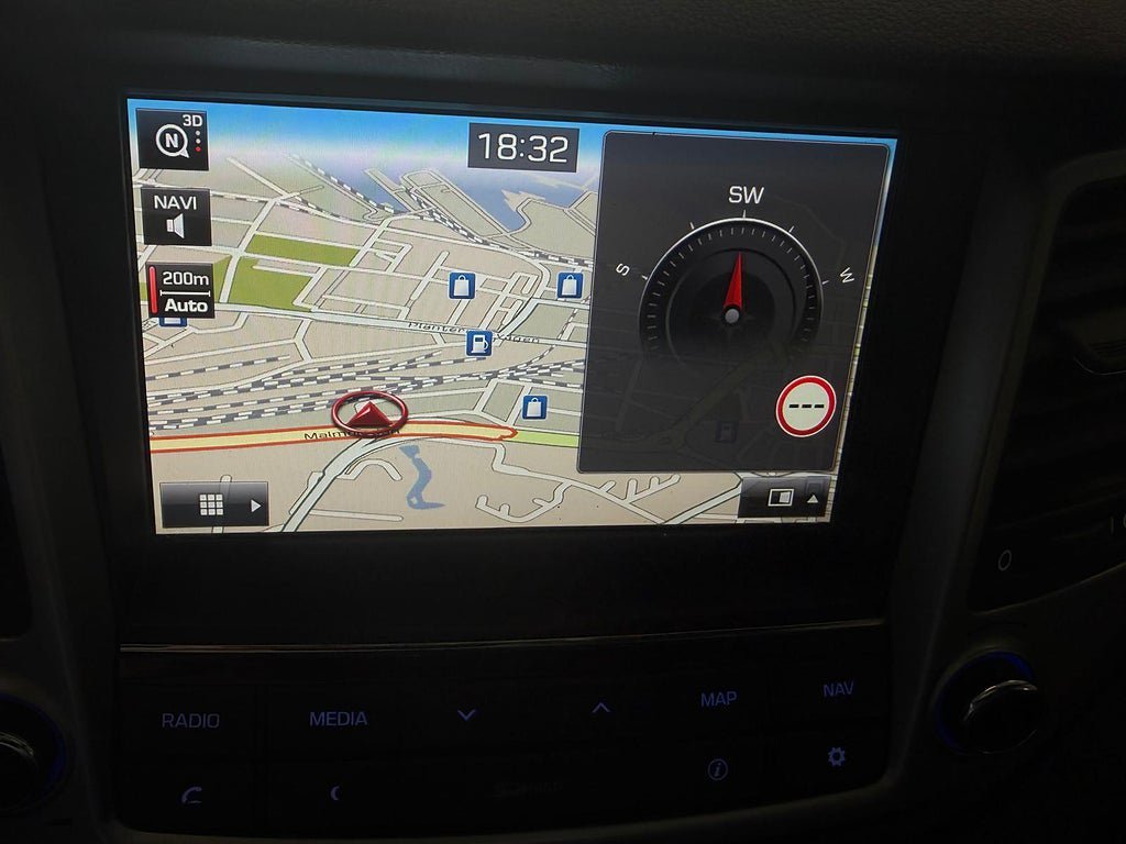 Vehicle Image 16