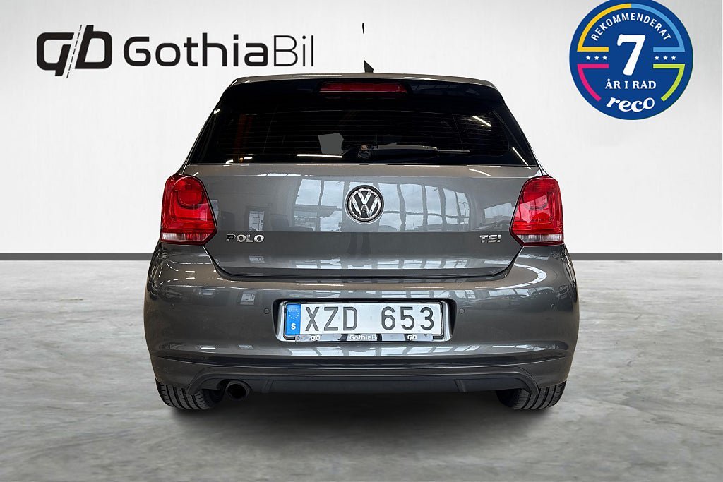 Vehicle Image 6