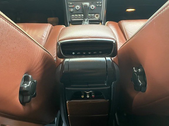 Vehicle Image 26