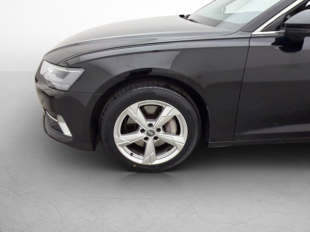 Vehicle Image 32