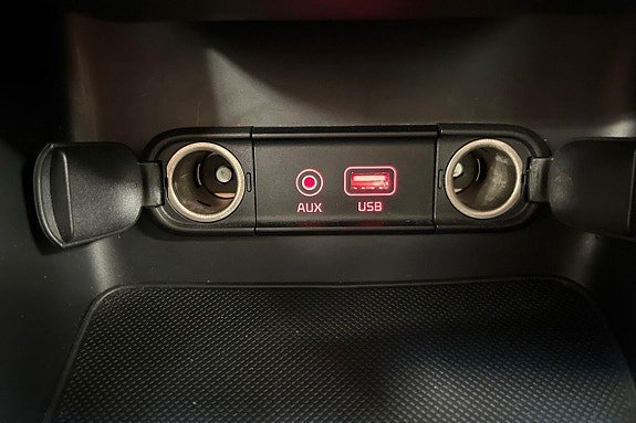 Vehicle Image 26
